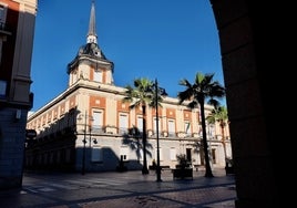 Empleo en el Ayuntamiento de Huelva: creará bolsas de trabajo para arquitectos, informáticos, inspectores de obras y conductores