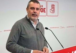El PSOE acusa a la Junta de «incompetencia» porque sigue habiendo atascos tras las obras en el puente del Odiel