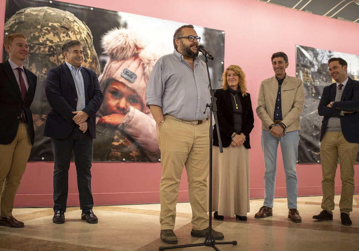 Luis de Vega, en la inauguración de su exposición en la Casa Colón, este martes