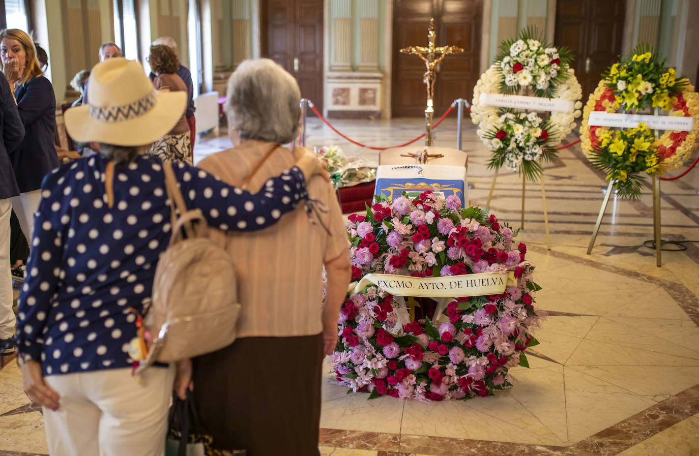 Huelva despide a La Moni, en imágenes