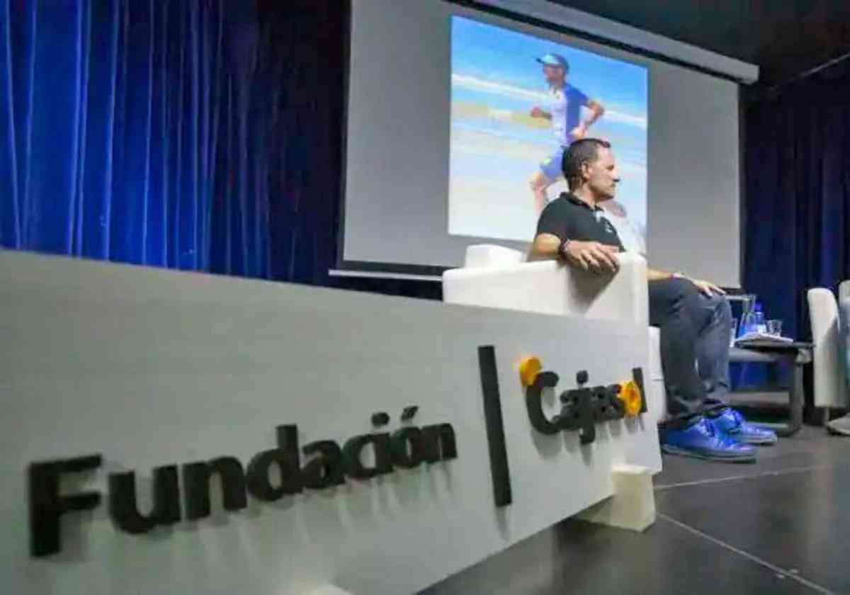 El salón de actos de la Fundación Cajasol volverá a llenarse de contenido