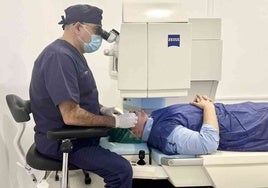 Quirónsalud Huelva incorpora dos nuevas técnicas para la corrección de la miopía y la presbicia