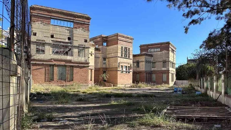 La trasera del Colegio de Ferroviarios