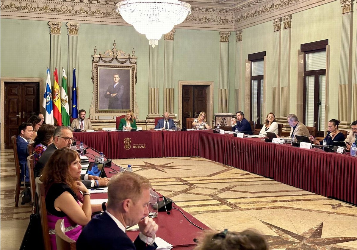 Pleno del Ayuntamiento de Huelva celebrado este miércoles