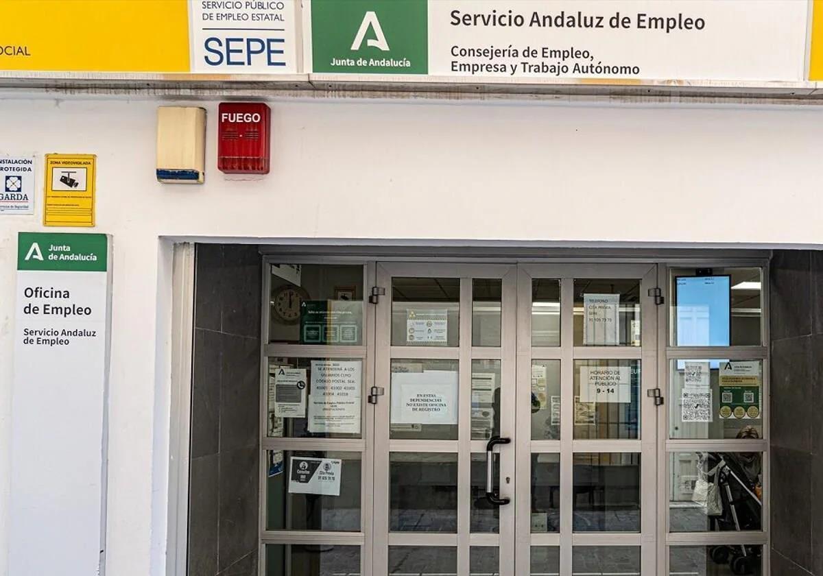 Descubre aquí para saber cómo queda la ayuda familiar de 480 euros del SEPE tras la reforma