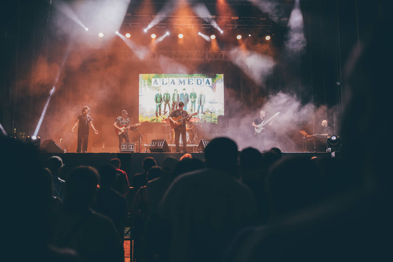 El ambiente y los conciertos de la noche del miércoles en Las Colombinas 2024, en imágenes