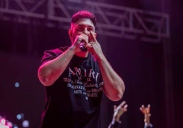 Omar Montes protagonizó en Colombinas el concierto más masivo de la historia de Huelva
