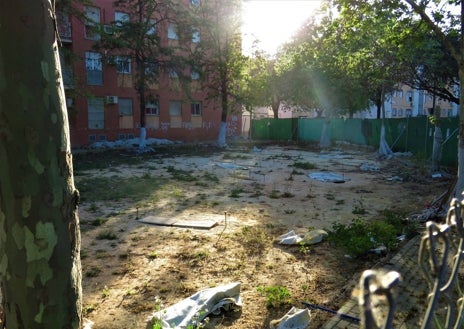 Imagen secundaria 1 - Estado actual de la zona de la necrópolis y la original