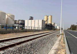 El Puerto de Huelva renueva parte de sus vías férreas tras invertir más de tres millones de euros
