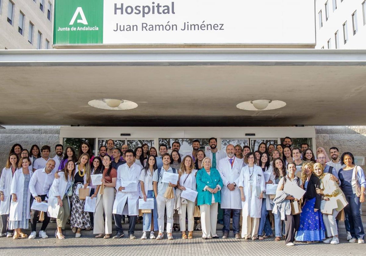 Graduación de residentes en el Hospital Juan Ramón Jiménez