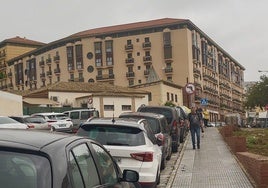 Voces discordantes con la intención del Ayuntamiento de colocar Zona ORA en Adoratrices