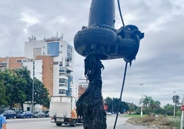 Aguas de Huelva estaba revisando el motor de una estación de bombeo y encontró esto: «El inodoro no traga con todo»