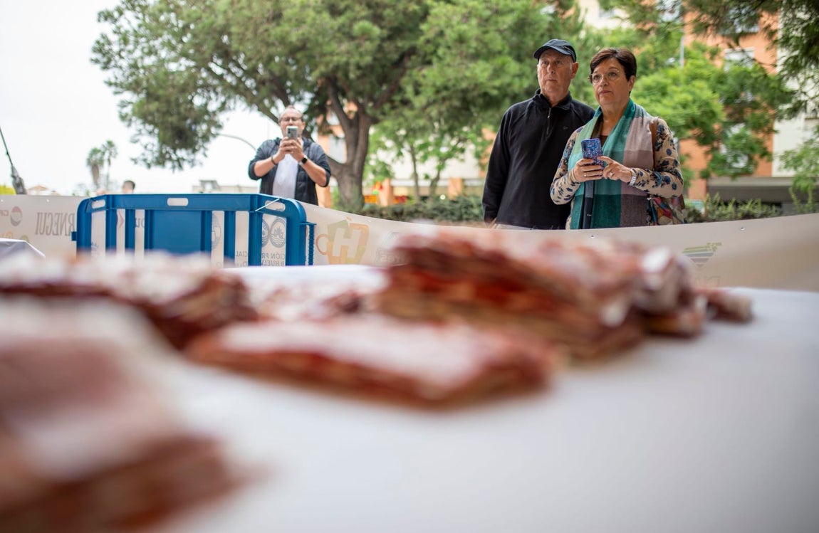 El récord al plato de jamón más grande del mundo, en imágenes