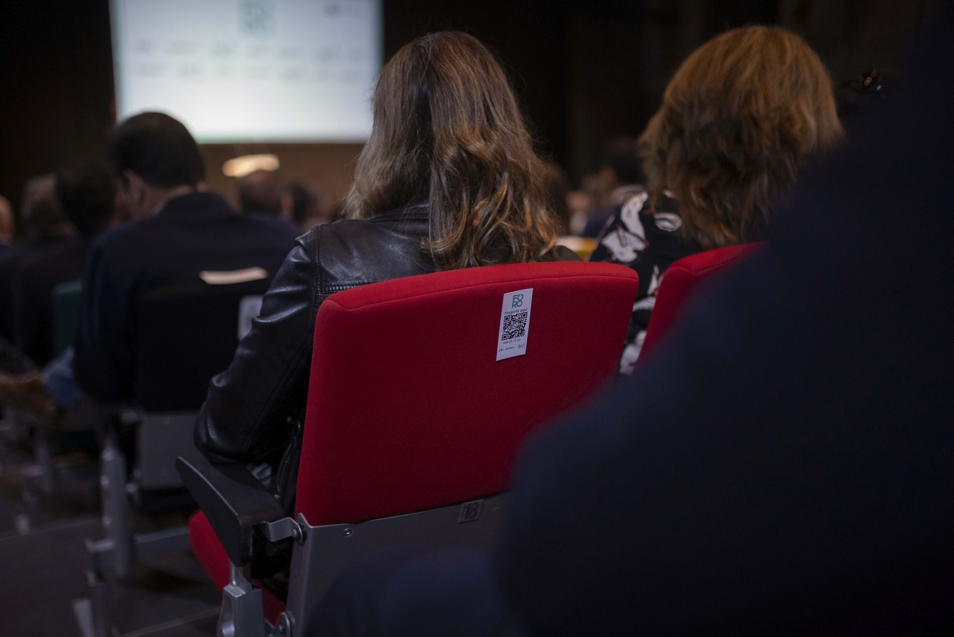 Foro Huelva 24 ABC Alter Enersun con Juanma Moreno, en imágenes (parte III)