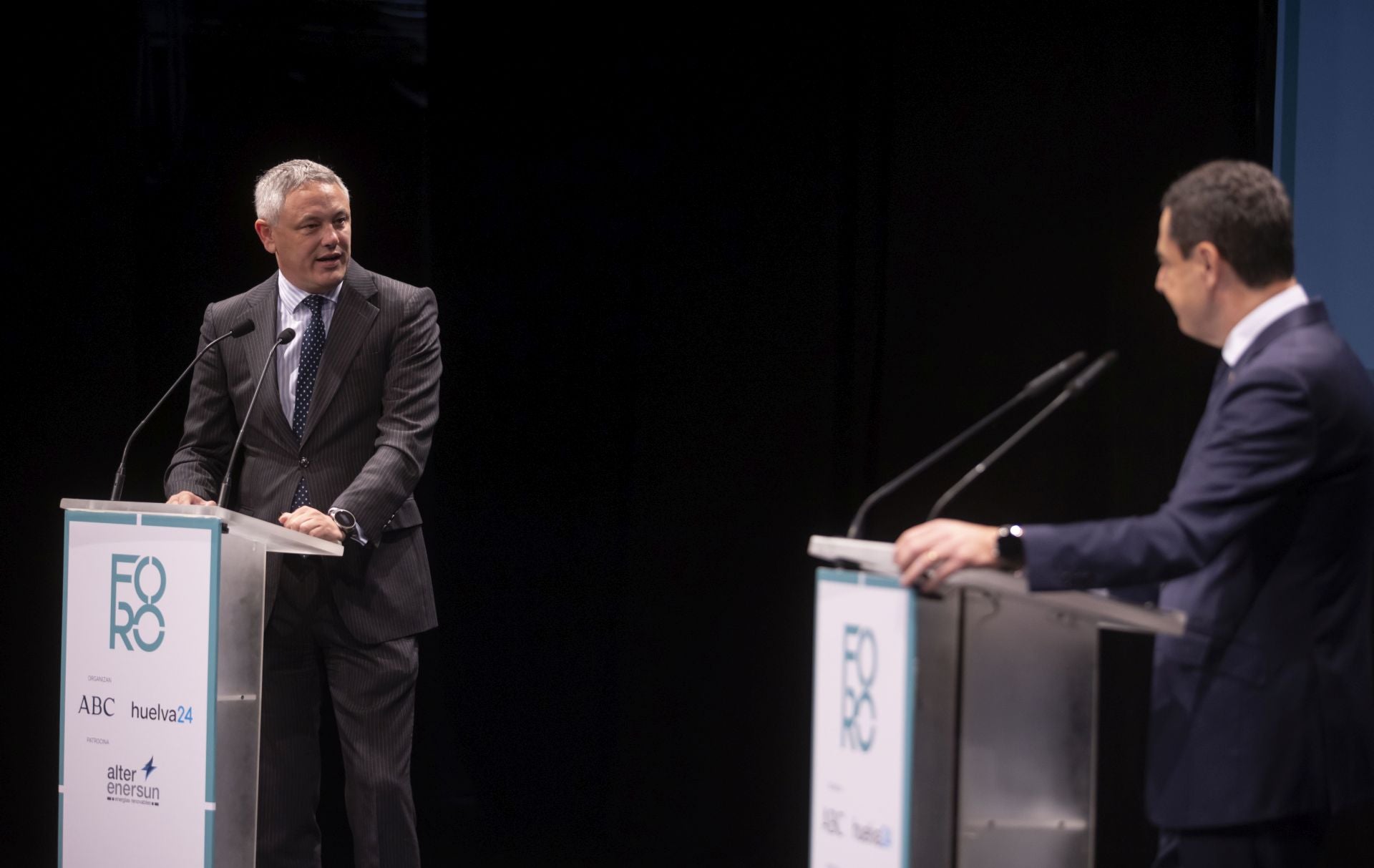Foro Huelva 24 ABC Alter Enersun con Juanma Moreno, en imágenes (parte III)
