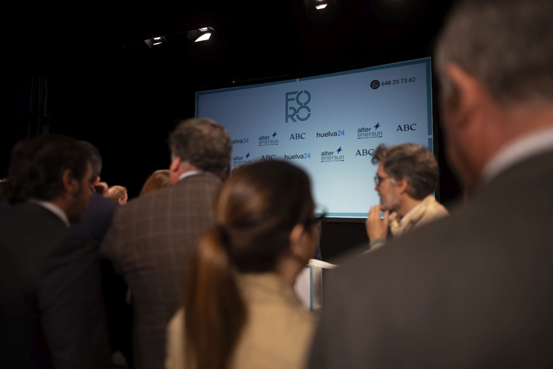 Foro Huelva 24 ABC Alter Enersun con Juanma Moreno, en imágenes (parte III)