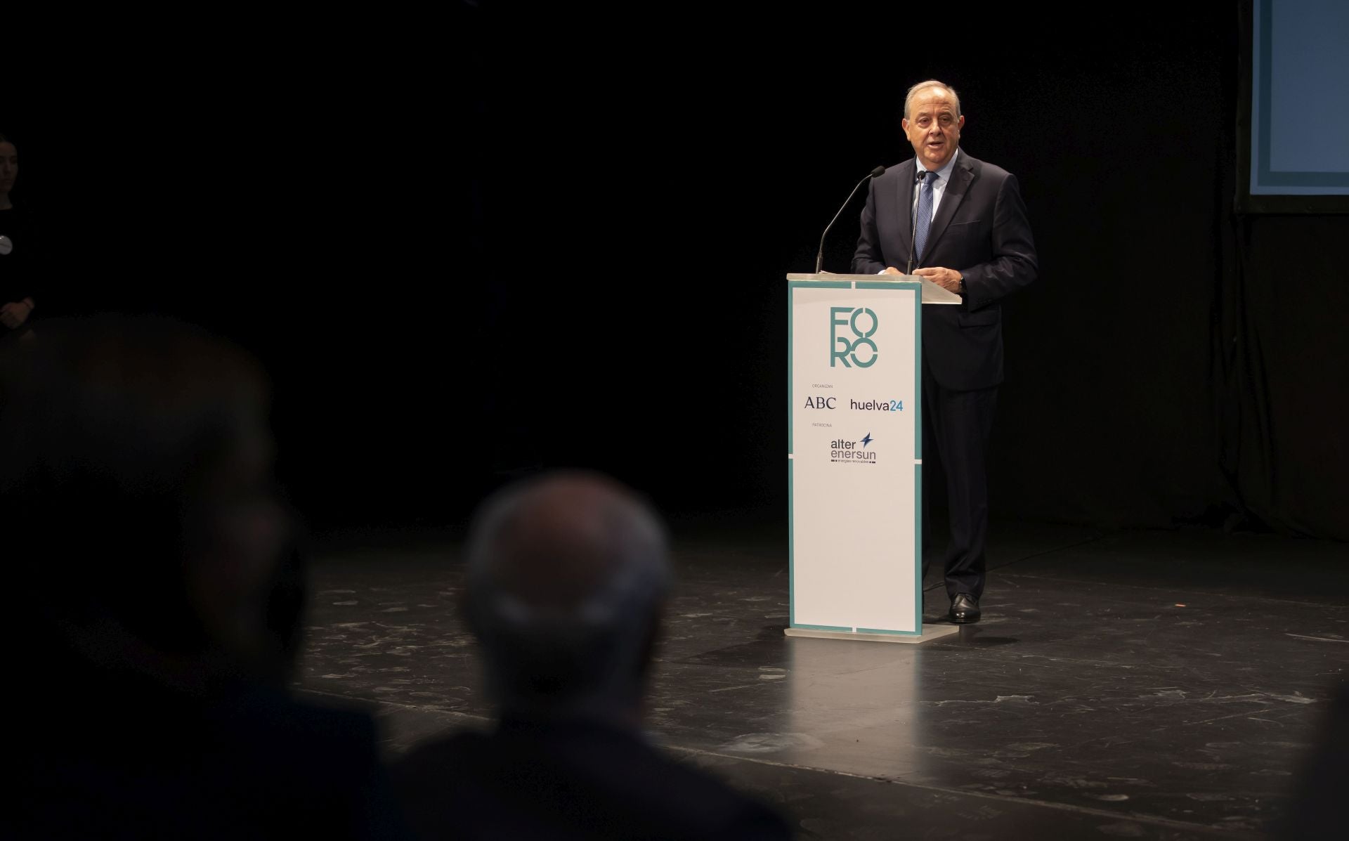 Foro Huelva 24 ABC Alter Enersun con Juanma Moreno, en imágenes (parte II)