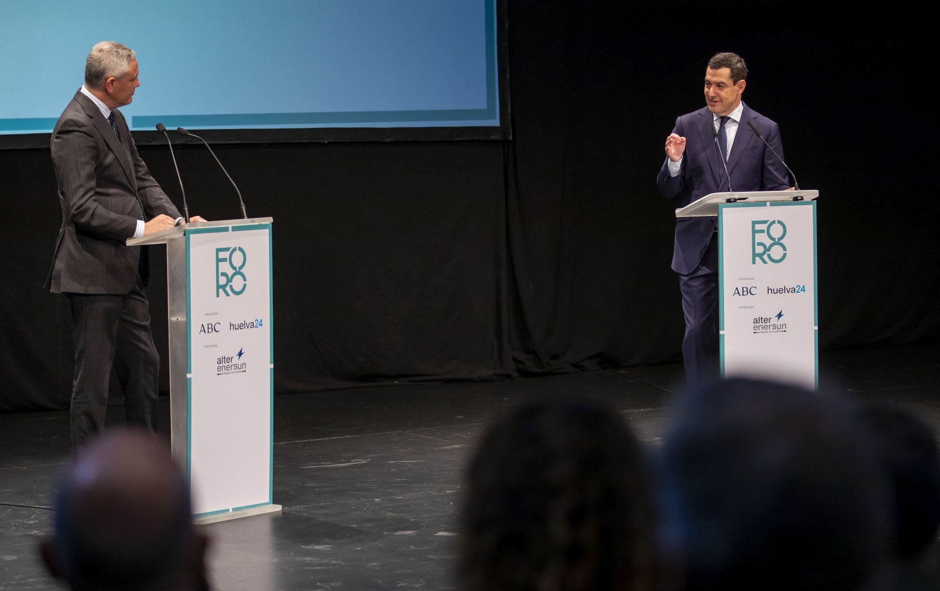 Foro Huelva 24 ABC Alter Enersun con Juanma Moreno, en imágenes (parte II)