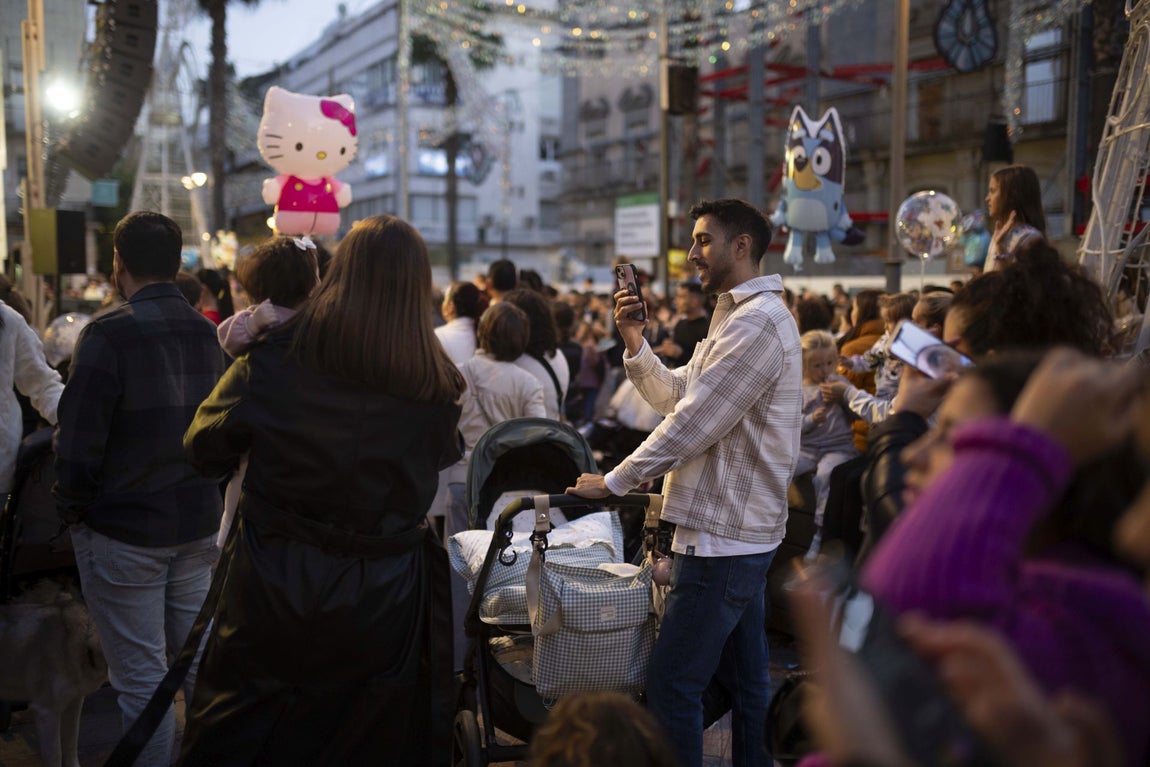 El encendido del alumbrado navideño de Huelva, en imágenes