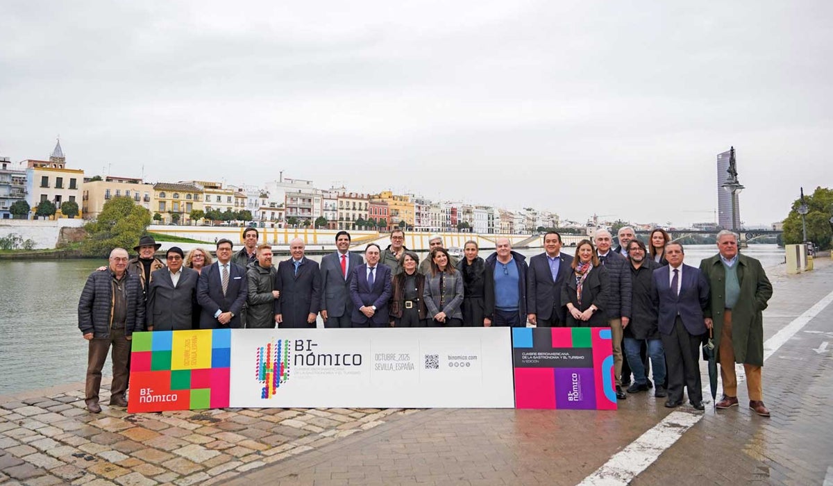 Imagen de la presentación a la orilla del Guadalquivir