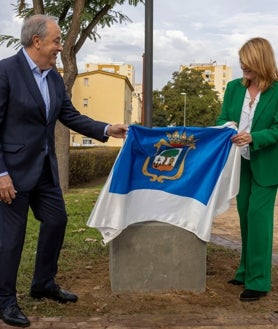 Imagen secundaria 2 - El Ayuntamiento de Huelva ha adecentado los jardines y ha reforzado el mobiliario urbano del parque