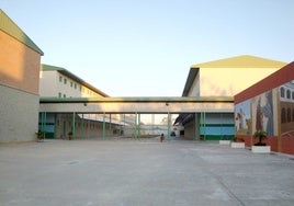 Sólo tres médicos para atender a los 1.200 reclusos de la prisión de Huelva