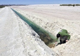 IU llevará al Congreso y al Parlamento el «hundimiento» de las balsas de fosfoyesos