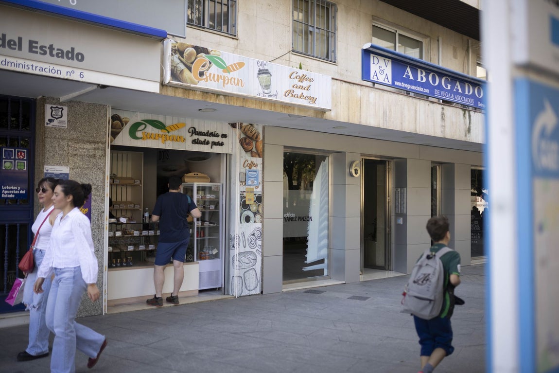El apagón hace mella en los negocios de Huelva
