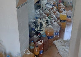 Recupera su piso okupado hace tres años en Huelva, reconvertido ahora «en un estercolero»