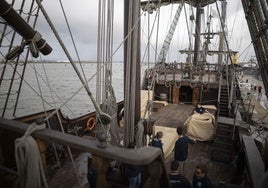 El galeón Andalucía ya está en Huelva y recibiendo visitas