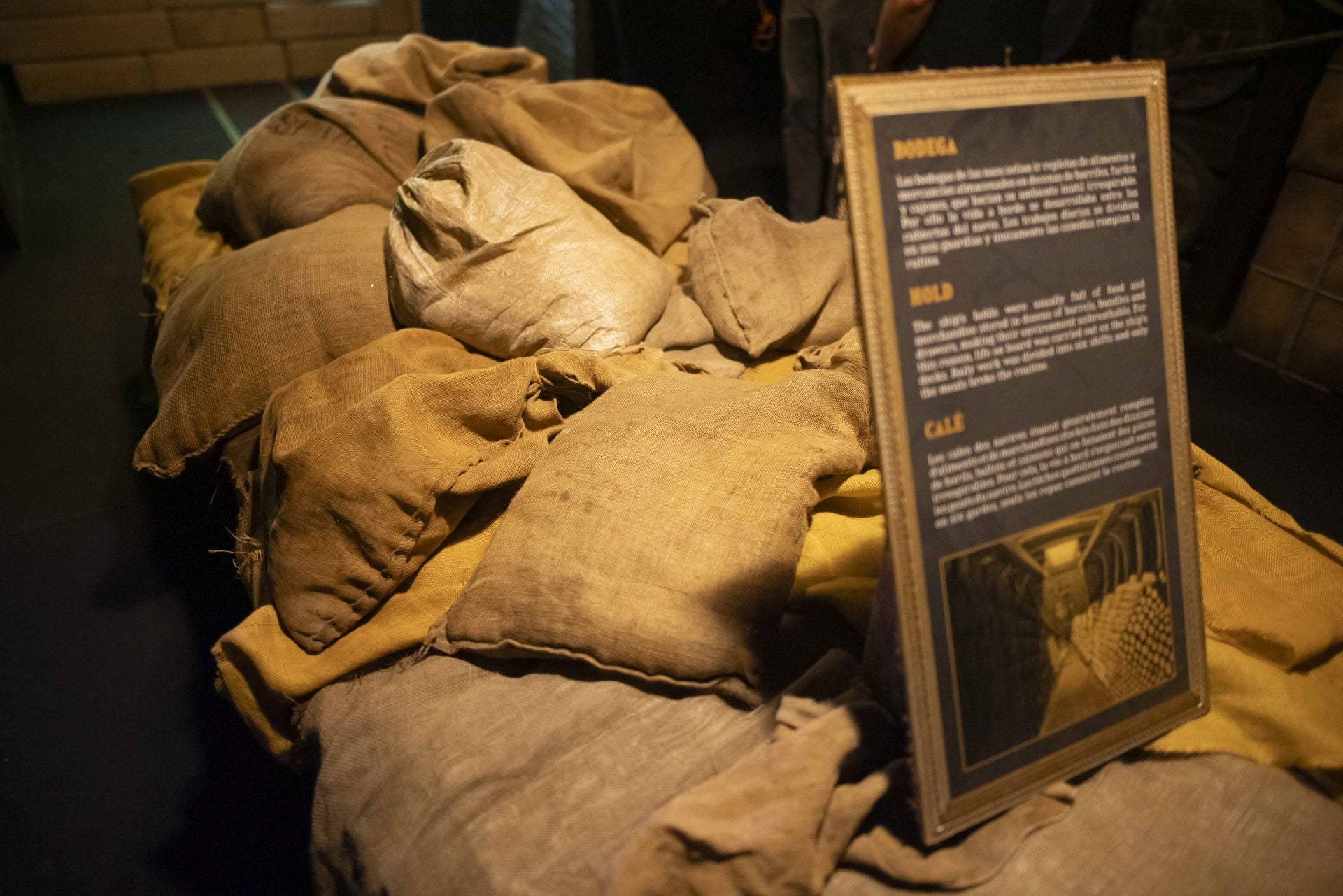 Imágenes de la llegada a Huelva del Galeón Andalucía