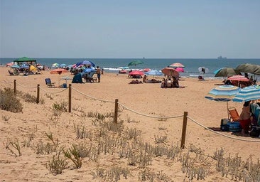 La playa del Espigón de Huelva contará por fin con un chiringuito