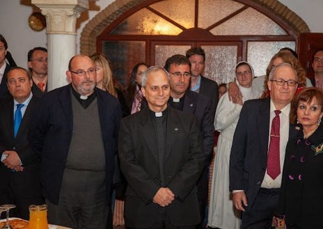 Imagen secundaria 1 - Robert Prevost, en una visita al Convento de las Madres Agustinas