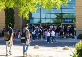 La Selectividad coincide en Huelva con el Rocío 2025: «Nos la hemos tomado como una promesa»