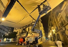 Sombra para el centro de Huelva: comienza la instalación del entoldado en la zona comercial