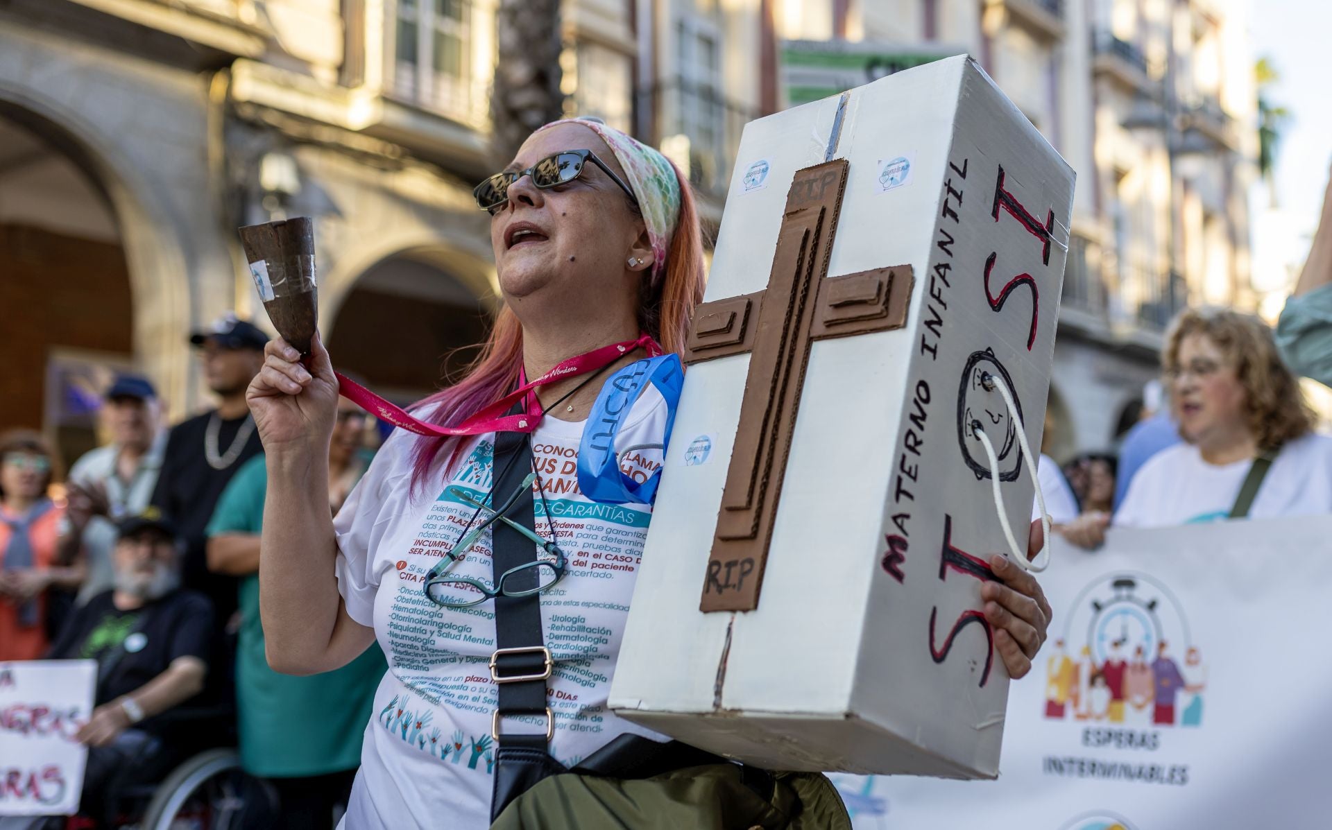 La manifestación en defensa de la sanidad pública de Huelva, en imágenes