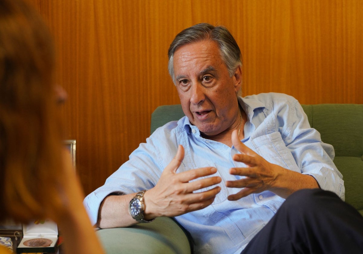 Un momento de la entrevista concedida por el fiscal jefe a Huelva24.