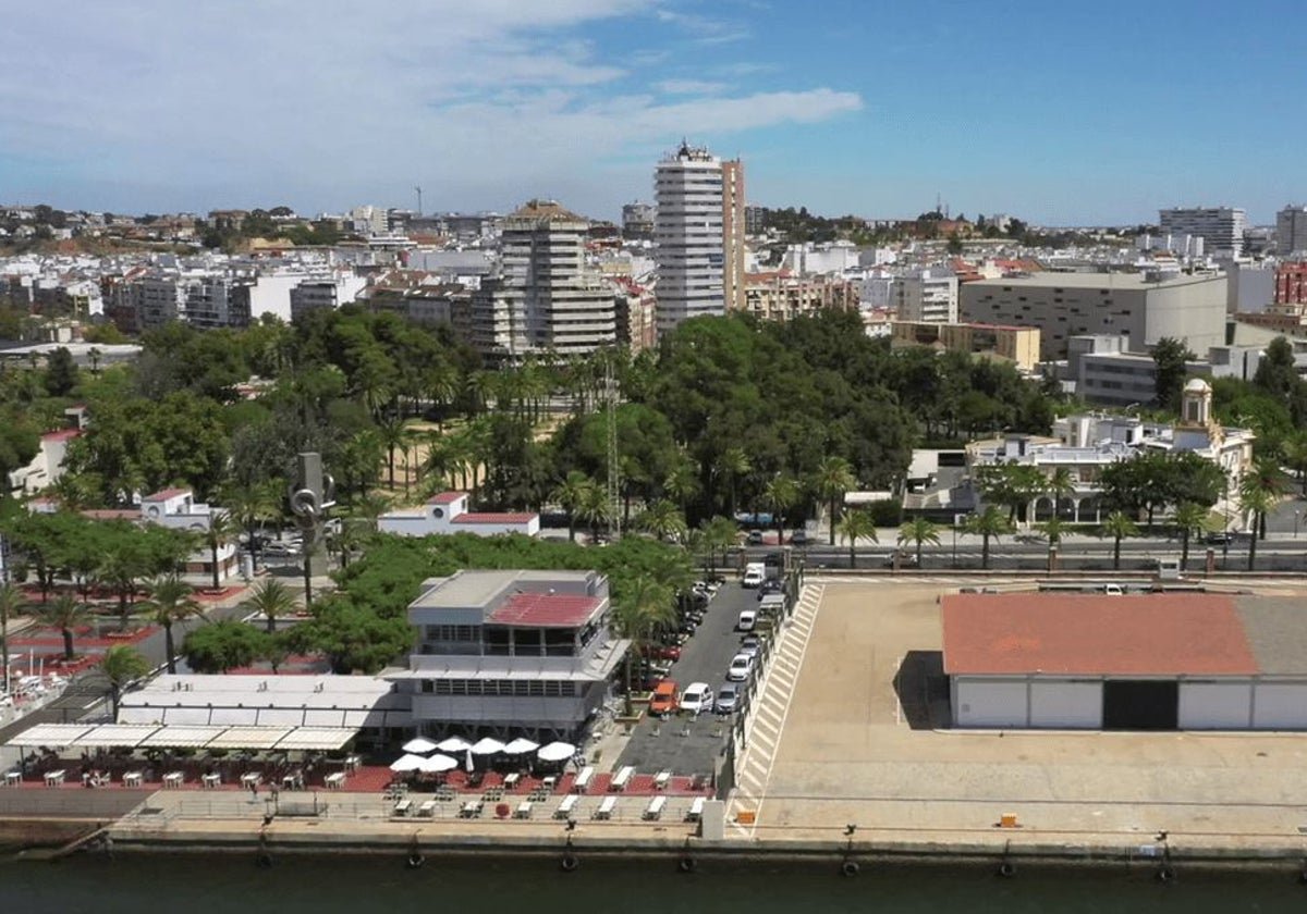 Vista de parte del Muelle de Levante