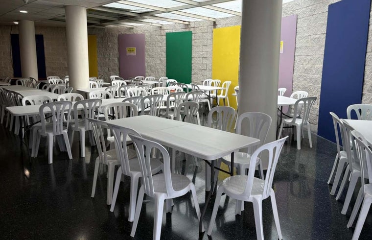 La cafetería, vacía