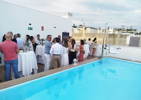 Imagen secundaria 1 - Gran inauguración del residencial Plus Ultra en el centro de Huelva