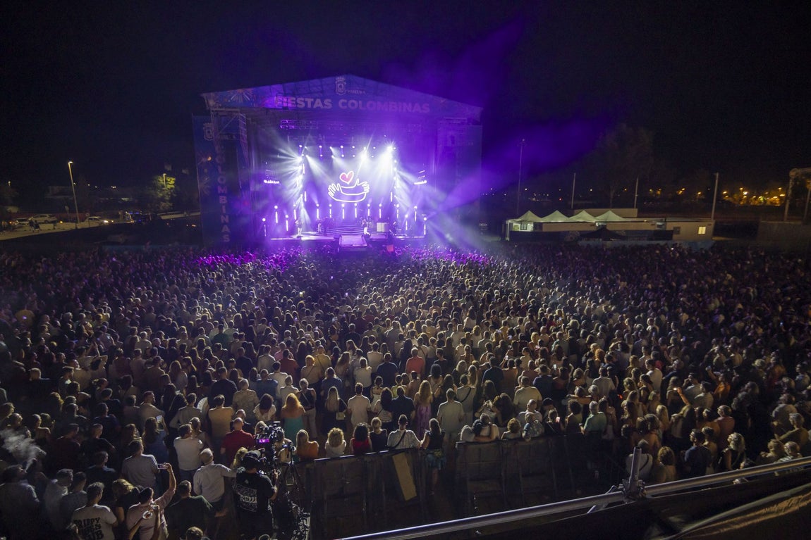 Todas las imágenes de la multitudinaria noche de viernes en Colombinas
