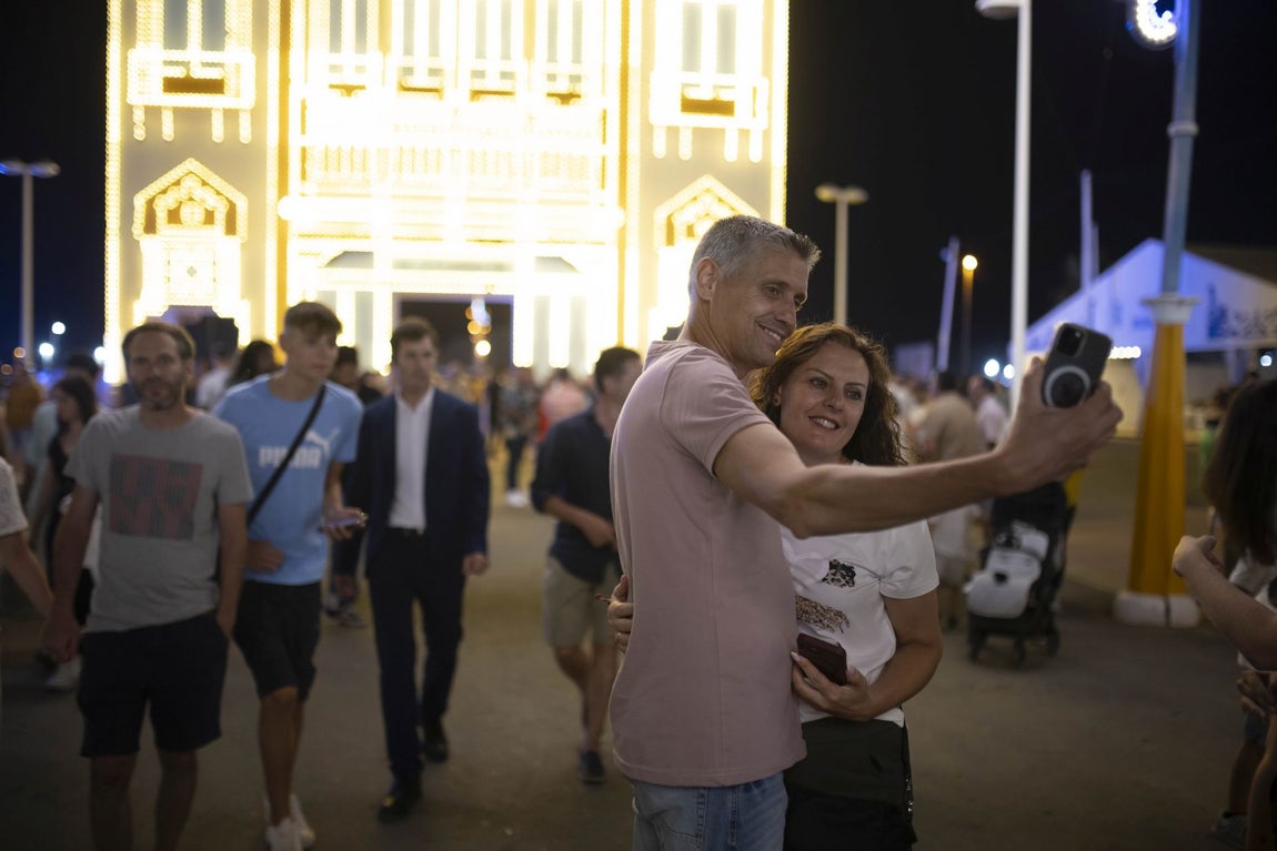 Todas las imágenes de la multitudinaria noche de viernes en Colombinas