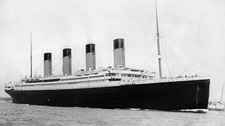 El Titanic partiendo del puerto de Southampton en abril de 1912
