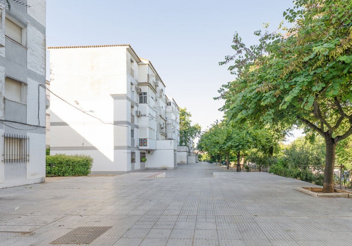 Inmediaciones de la entrada a la vivienda en venta en Huelva por Solvia