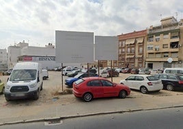 Solar en el que se levantarán las nuevas VPO en la calle Rubén Darío