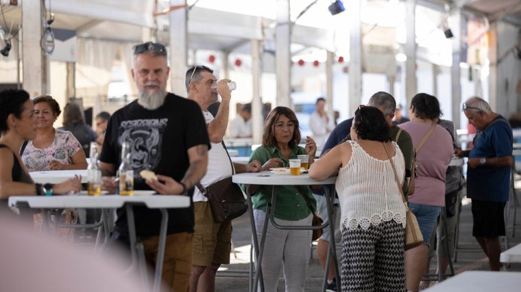 Muy buen ambiente de público desde el primer día en esta nueva edición de la Feria de la Tapa de Huelva