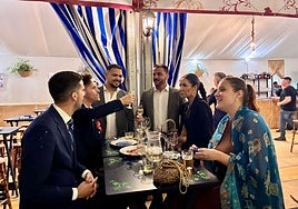 El arranque de la Feria del Caballo de Huelva sabe a choquito frito: «Cada año va a más»