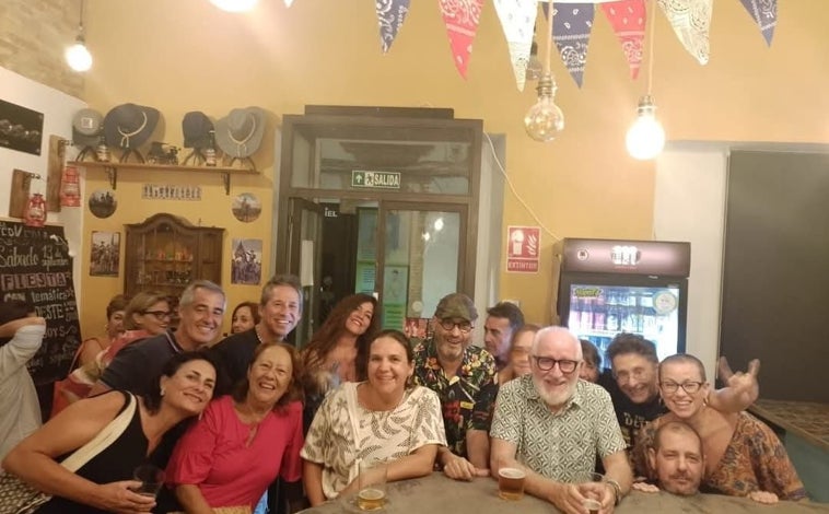 Imagen principal - Noctábulos/las en La Yerkería