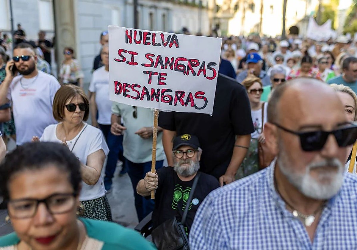 Una imagen de la manifestación por la sanidad pública de Huelva en mayo de este mismo año