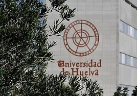 La Universidad de Huelva suspende las clases y toda su actividad presencial por el aviso rojo